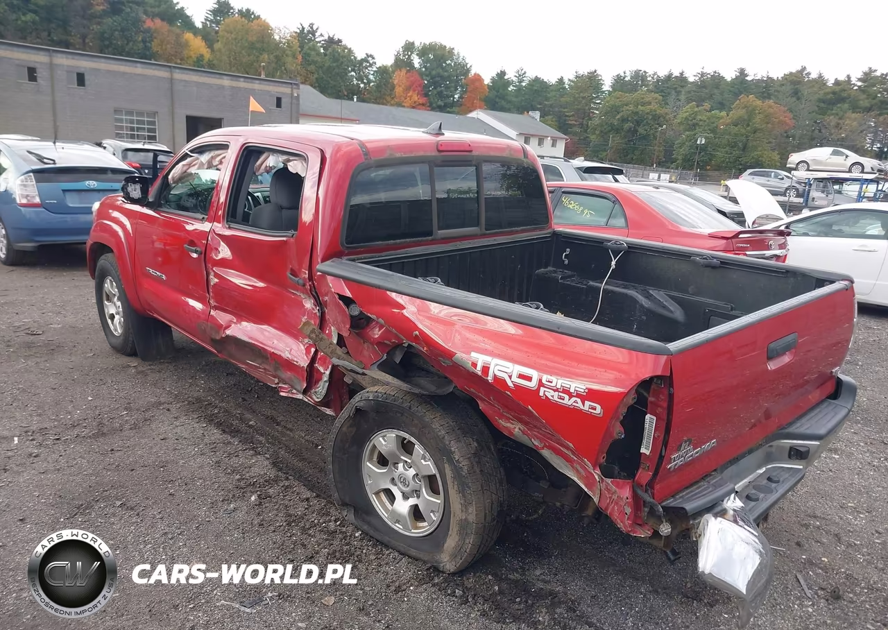 2015 Toyota Tacoma Base V6 VIN:3TMLU4EN1FM176025 - 6