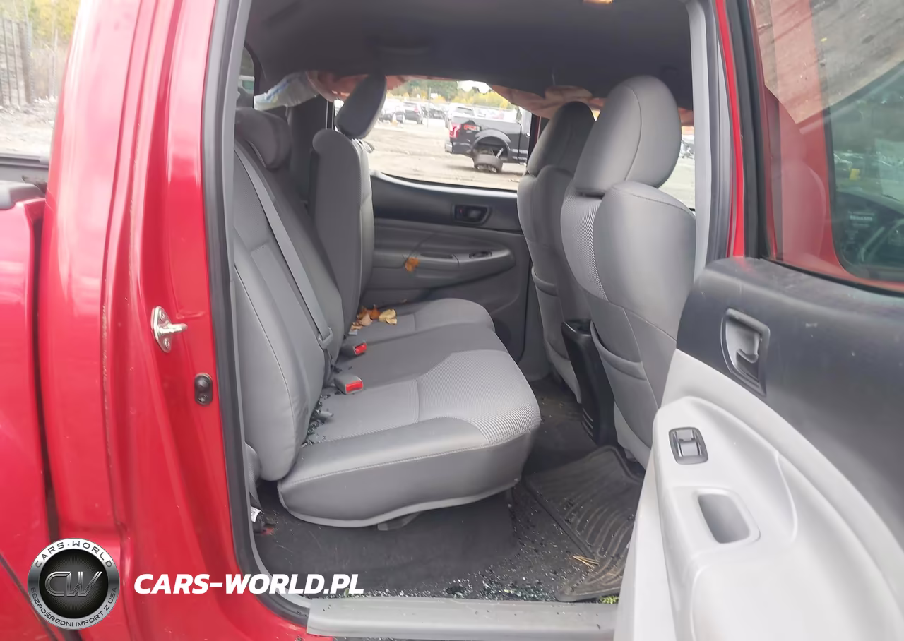 2015 Toyota Tacoma Base V6 VIN:3TMLU4EN1FM176025 - 8