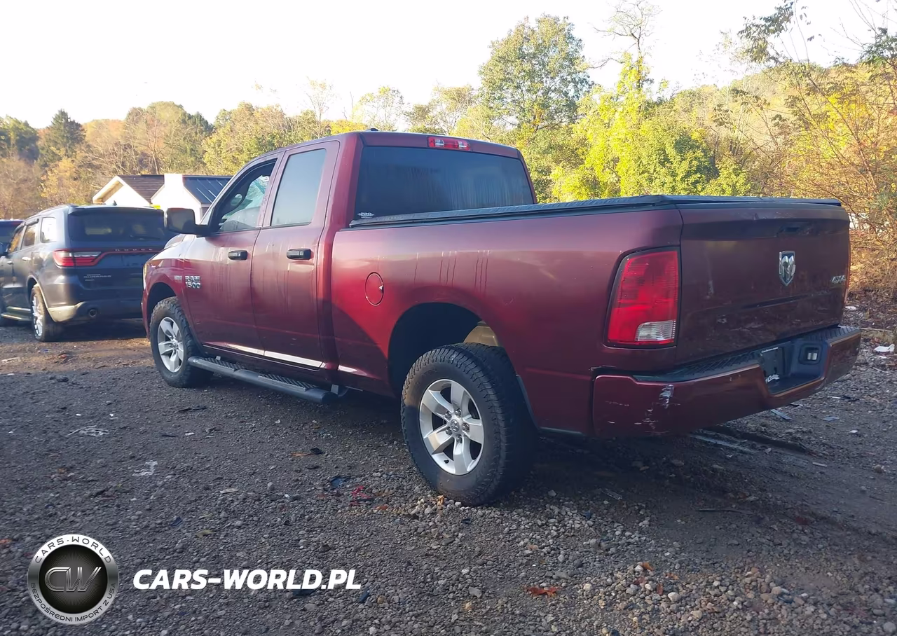 2018 Ram 1500 Express 4X4 6'4 Box VIN:1C6RR7FT6JS221638 - 3