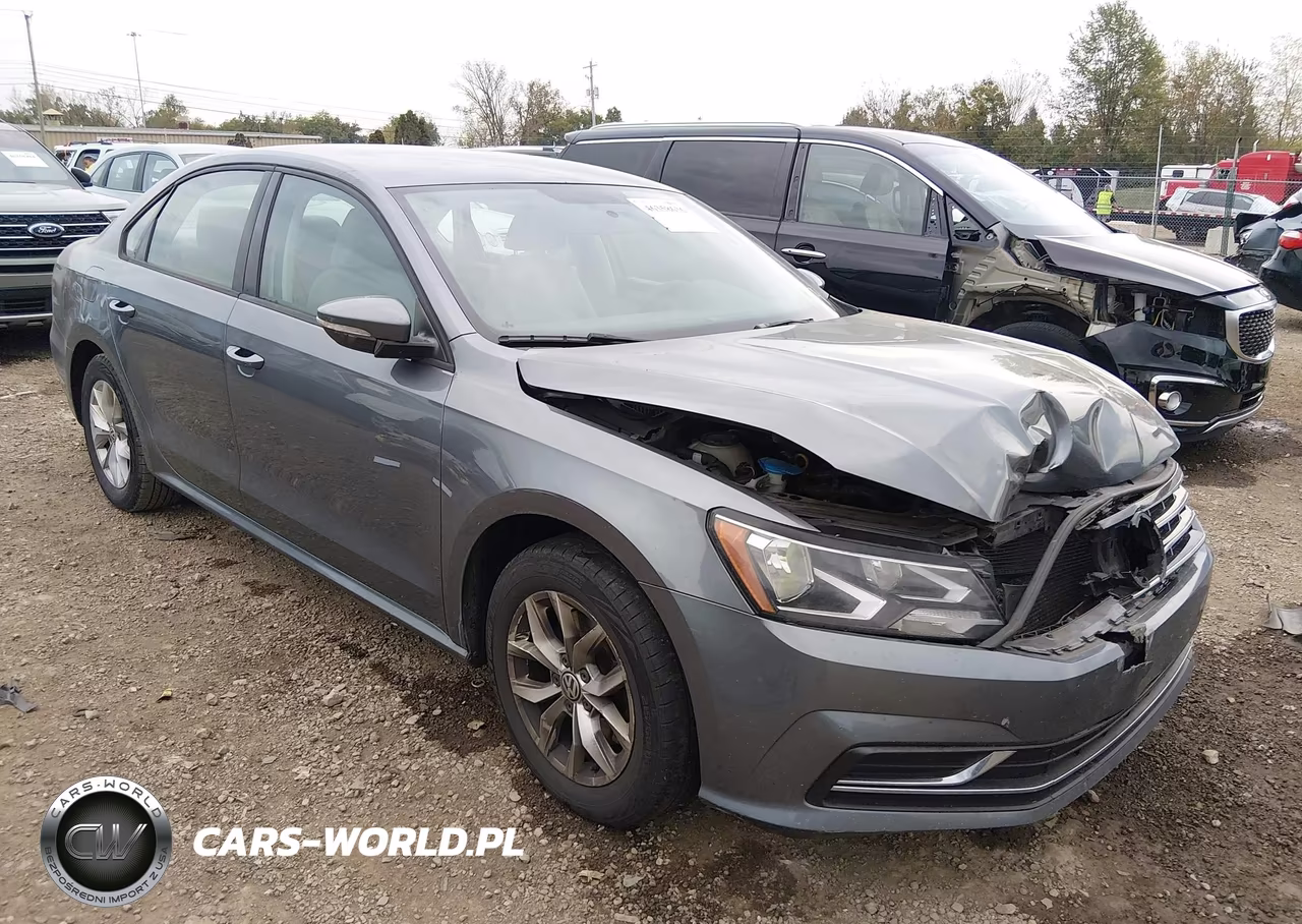 2018 Volkswagen Passat 2.0T R-Line-2.0T S