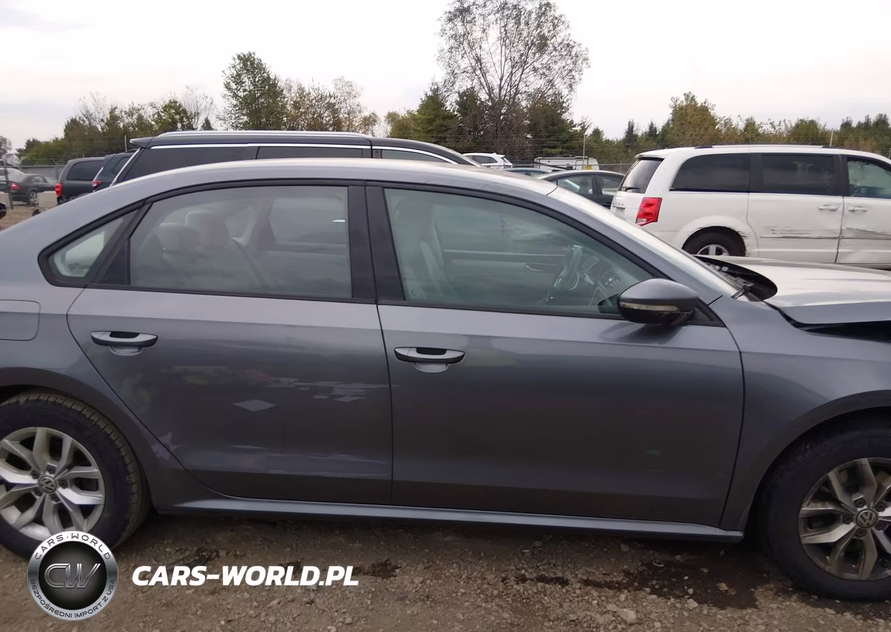 2018 Volkswagen Passat 2.0T R-Line-2.0T S VIN:1VWAA7A33JC001918 - 13