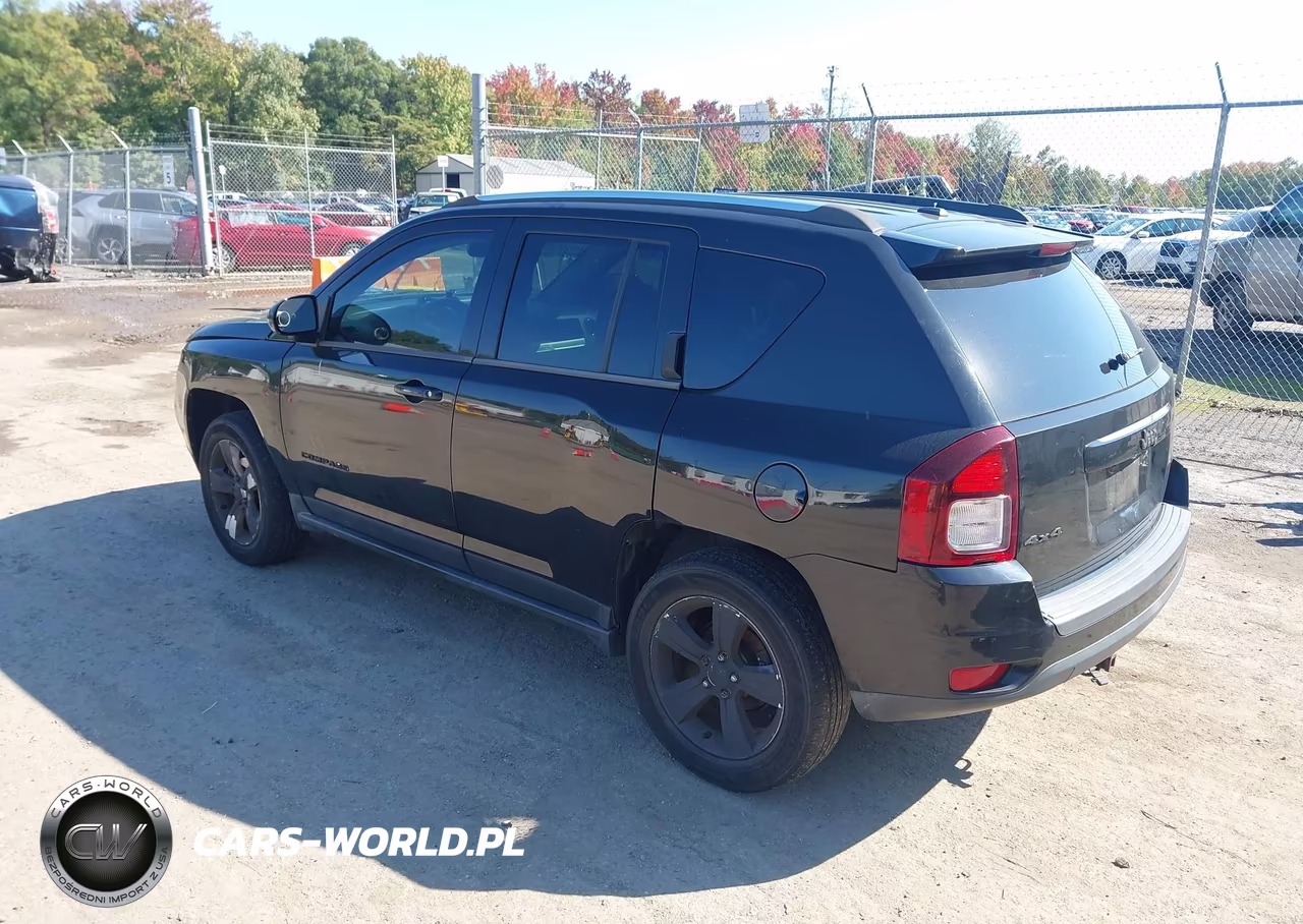 2014 Jeep Compass Latitude VIN:1C4NJDEB9ED641863 - 3
