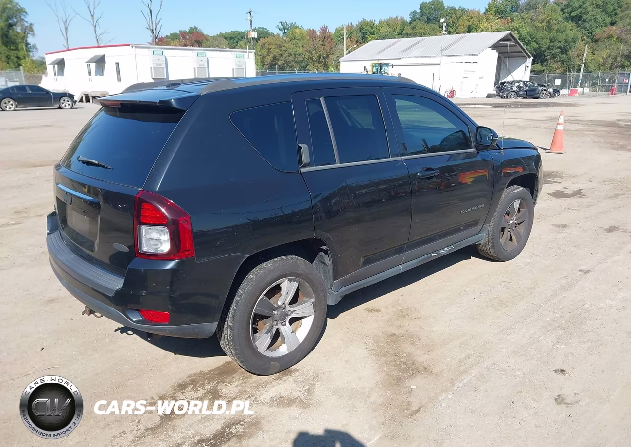 2014 Jeep Compass Latitude VIN:1C4NJDEB9ED641863 - 4
