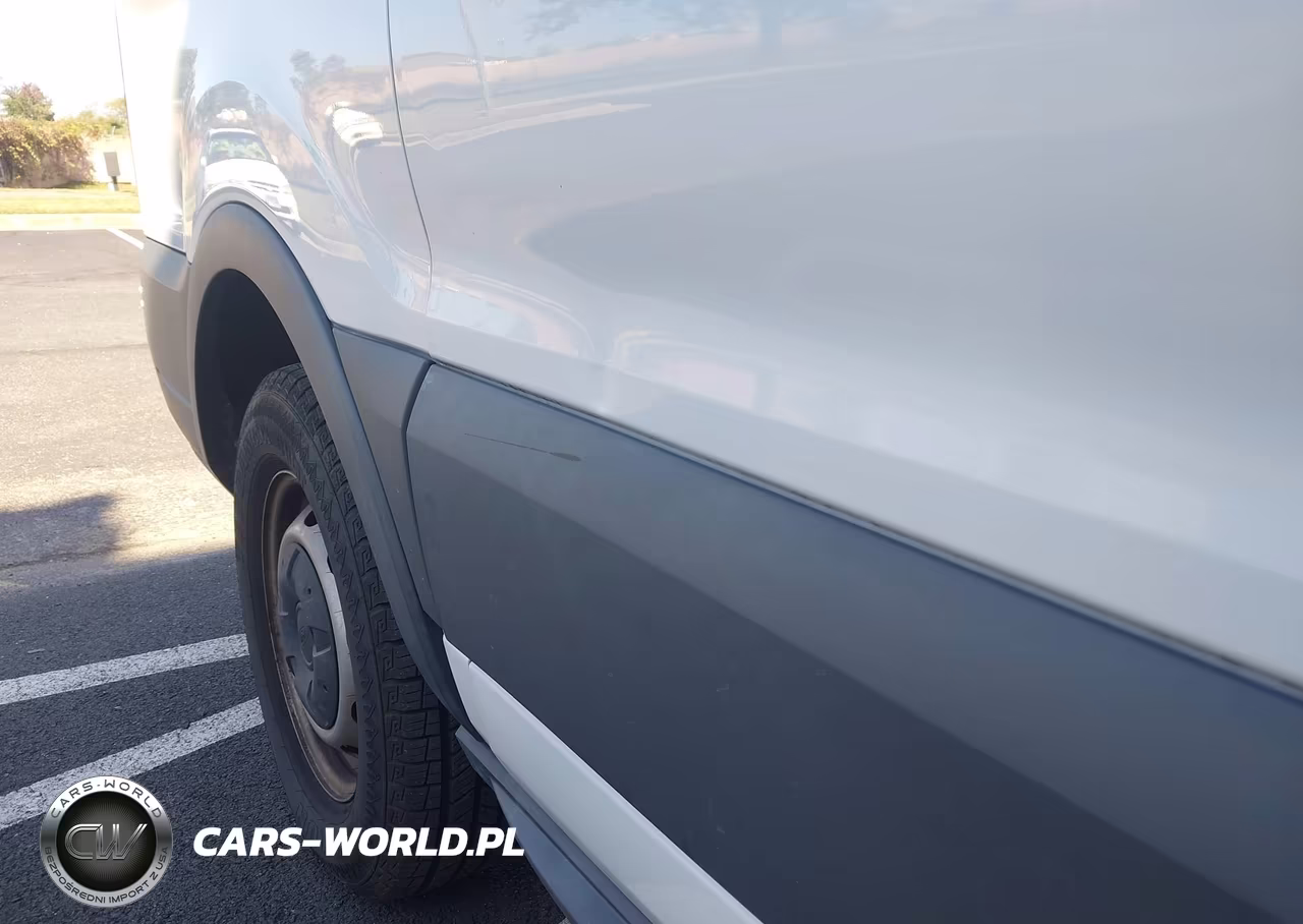 2018 Ford Transit-150 VIN:1FTYE1YM2JKB31194 - 12
