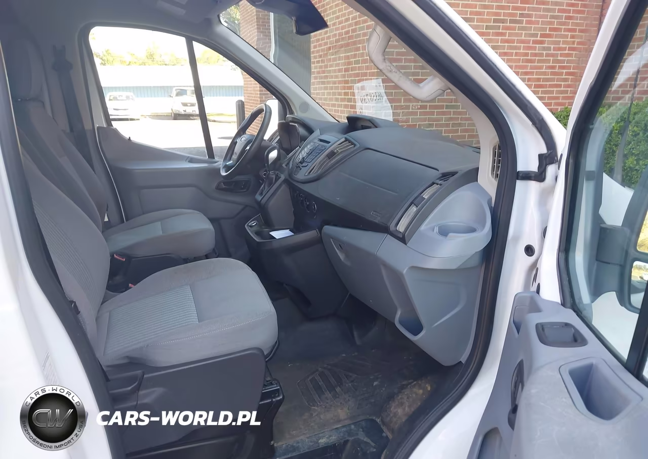 2018 Ford Transit-150 VIN:1FTYE1YM2JKB31194 - 5