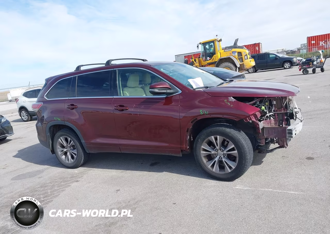 2015 Toyota Highlander Le Plus V6 VIN:5TDBKRFH5FS099389 - 14