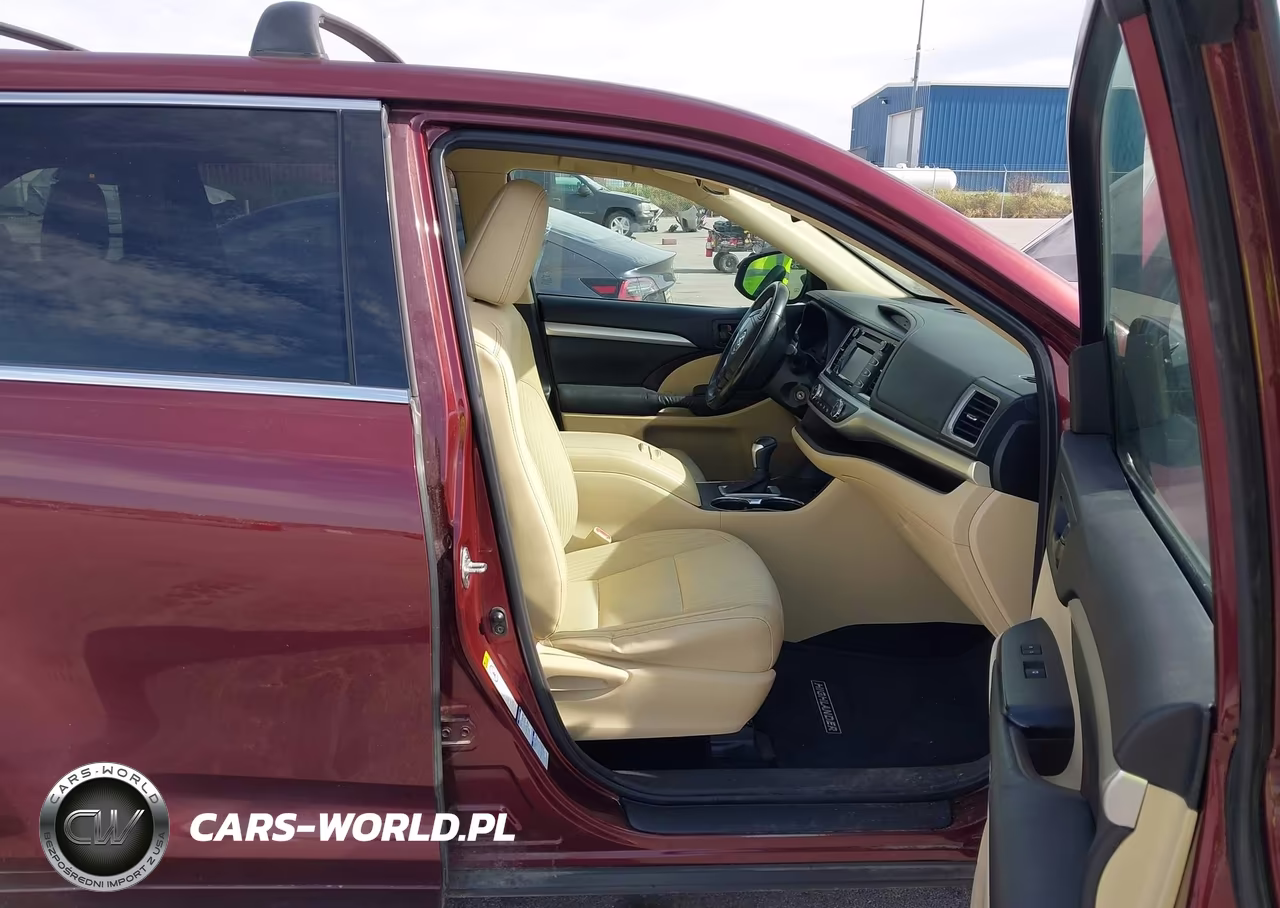 2015 Toyota Highlander Le Plus V6 VIN:5TDBKRFH5FS099389 - 5