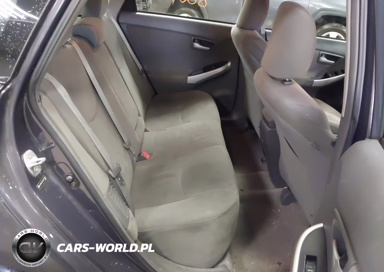 2011 Toyota Prius Two VIN:JTDKN3DU2B0271556 - 8