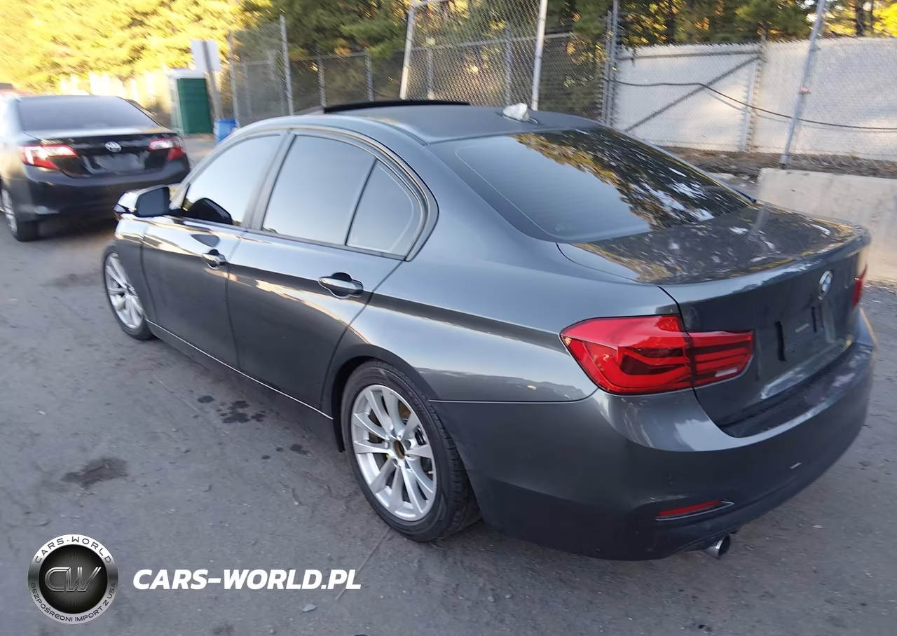 2017 BMW 320 Xi VIN:WBA8E5G34HNU42616 - 3