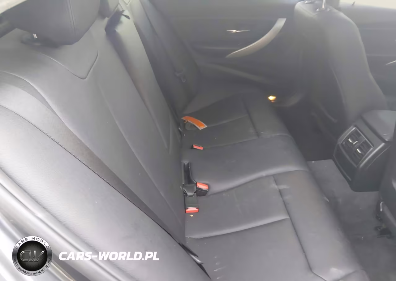 2017 BMW 320 Xi VIN:WBA8E5G34HNU42616 - 8