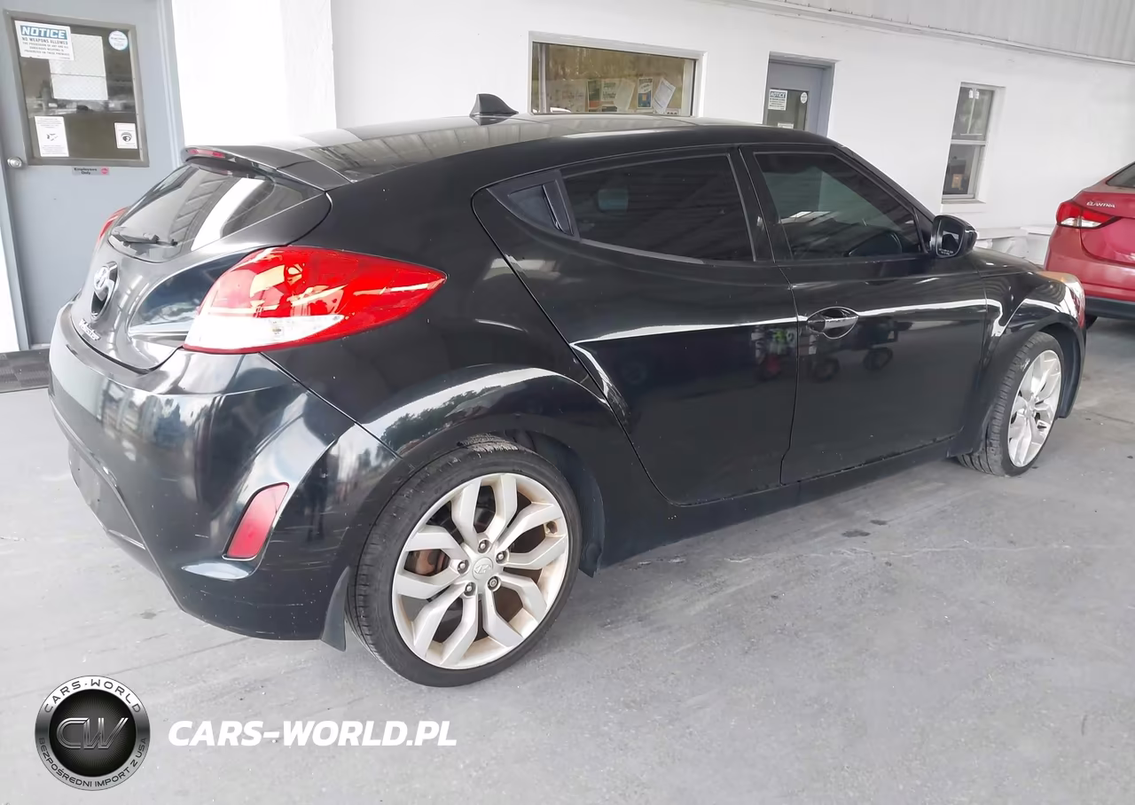 2012 Hyundai Veloster Base W-Red-Black VIN:KMHTC6AD2CU078782 - 4