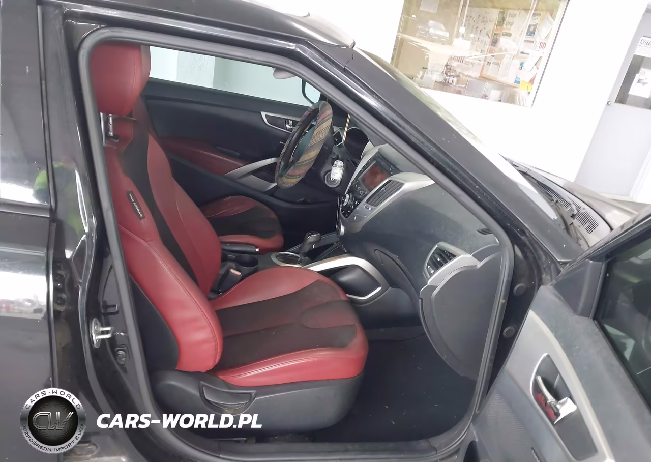 2012 Hyundai Veloster Base W-Red-Black VIN:KMHTC6AD2CU078782 - 5
