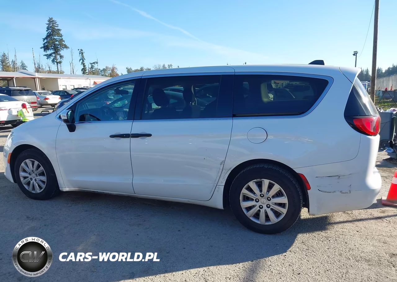 2020 Chrysler Voyager L VIN:2C4RC1AG9LR287509 - 14