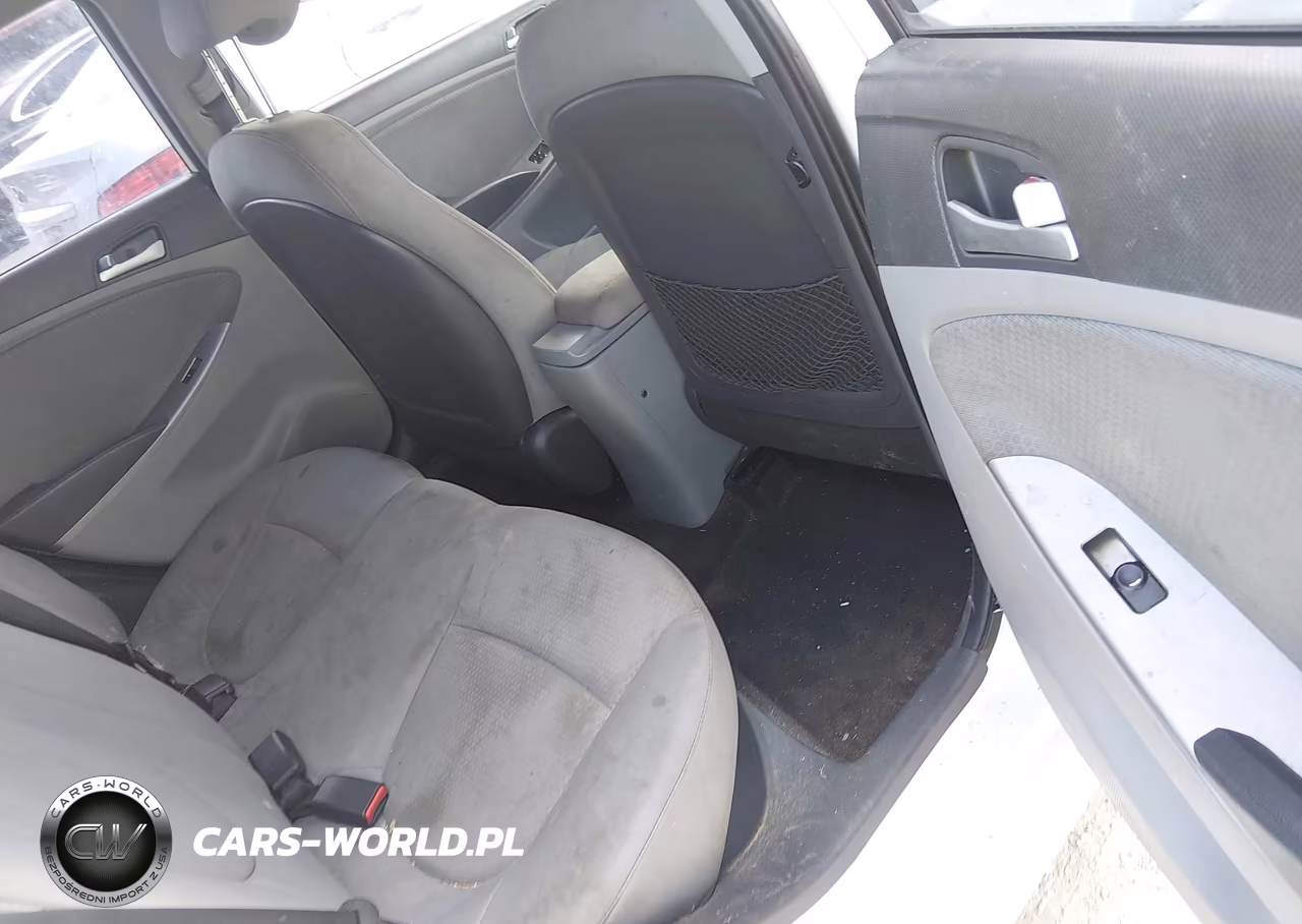 2015 Hyundai Accent Sport VIN:KMHCU5AE1FU205655 - 8