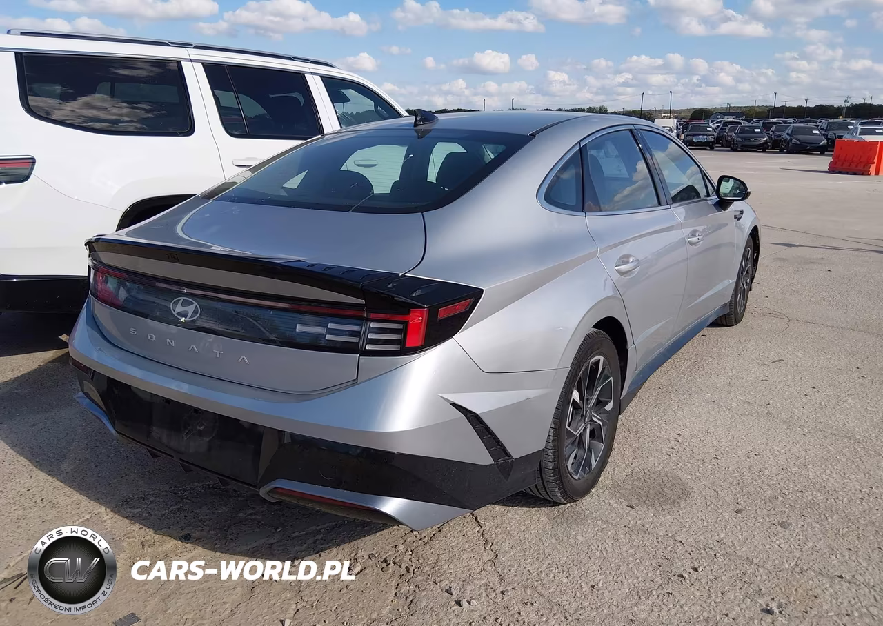 2025 Hyundai Sonata Sel VIN:KMHL64JA2SA478522 - 4