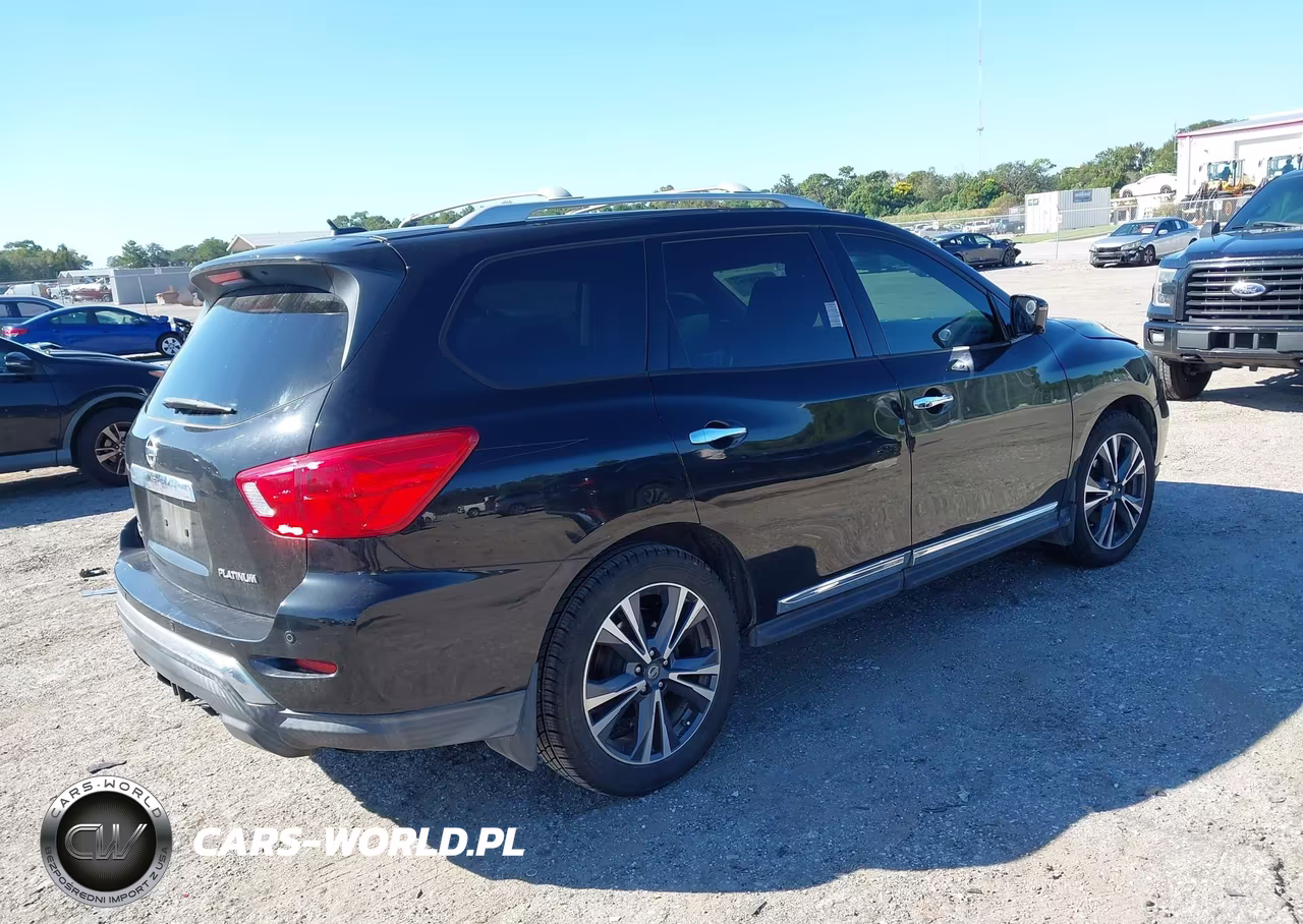 2017 Nissan Pathfinder Platinum VIN:5N1DR2MN8HC624434 - 4