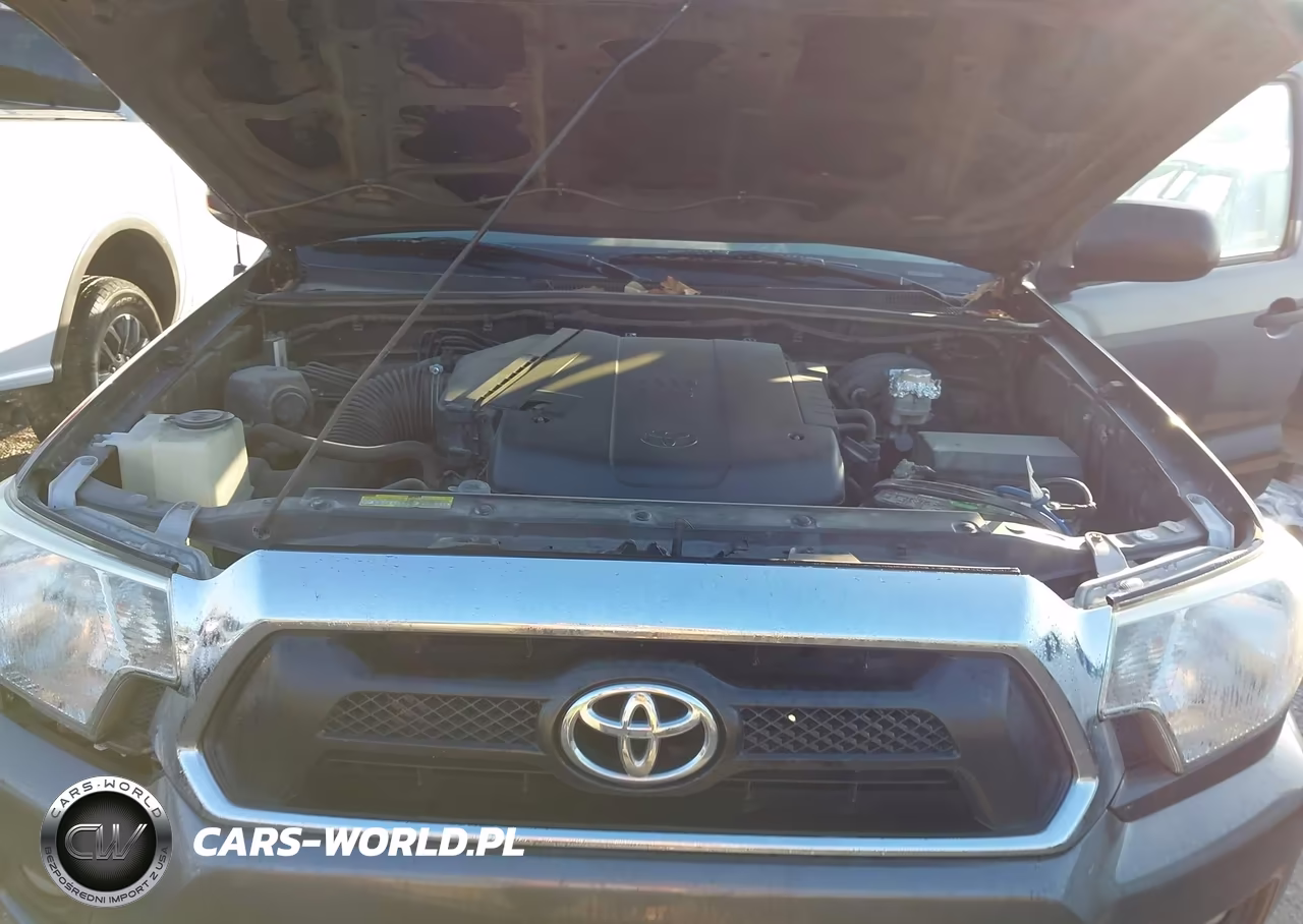 2015 Toyota Tacoma Prerunner V6 VIN:5TFJU4GNXFX070509 - 10