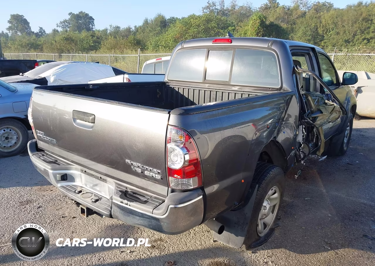 2015 Toyota Tacoma Prerunner V6 VIN:5TFJU4GNXFX070509 - 4