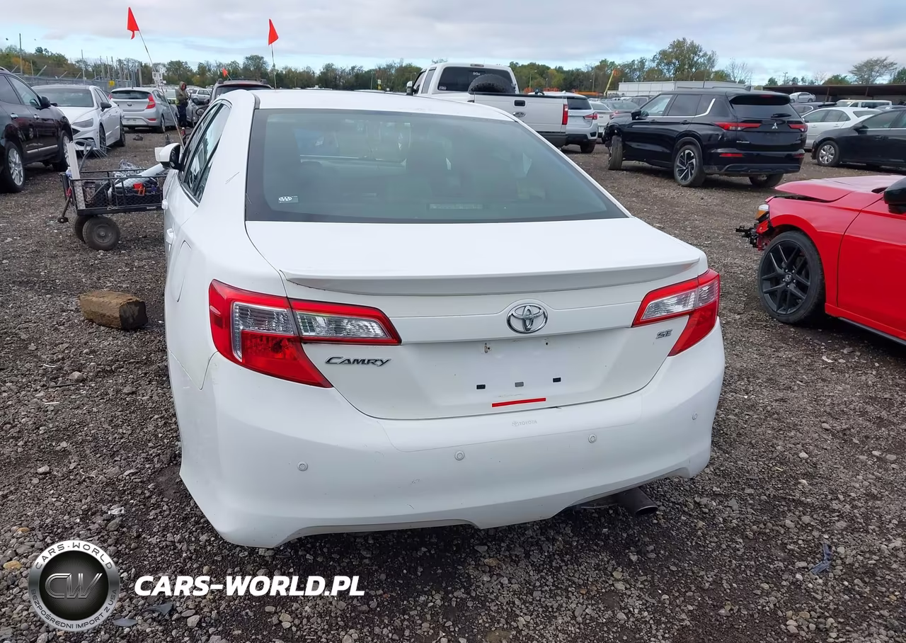 2013 Toyota Camry Se VIN:4T1BF1FK7DU652078 - 17