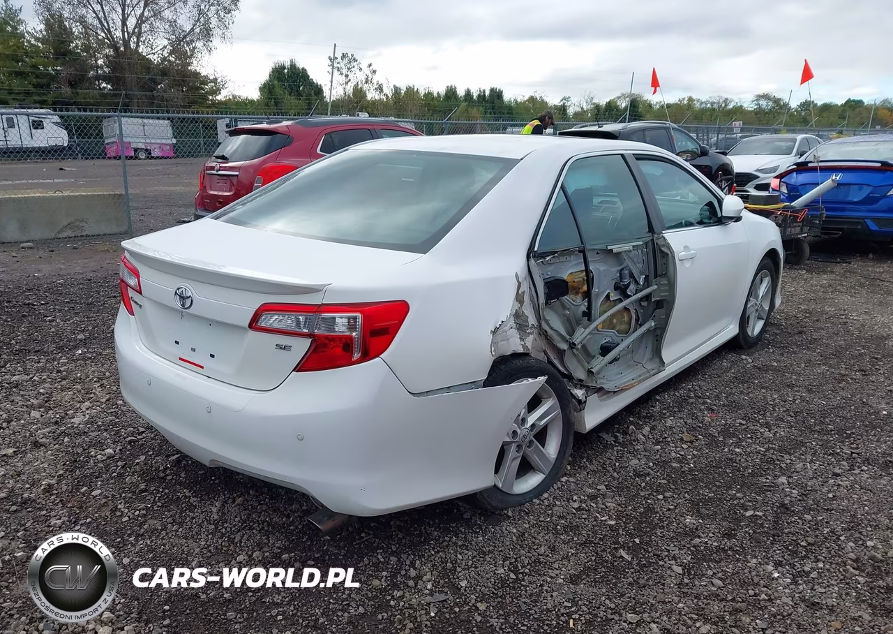 2013 Toyota Camry Se VIN:4T1BF1FK7DU652078 - 4