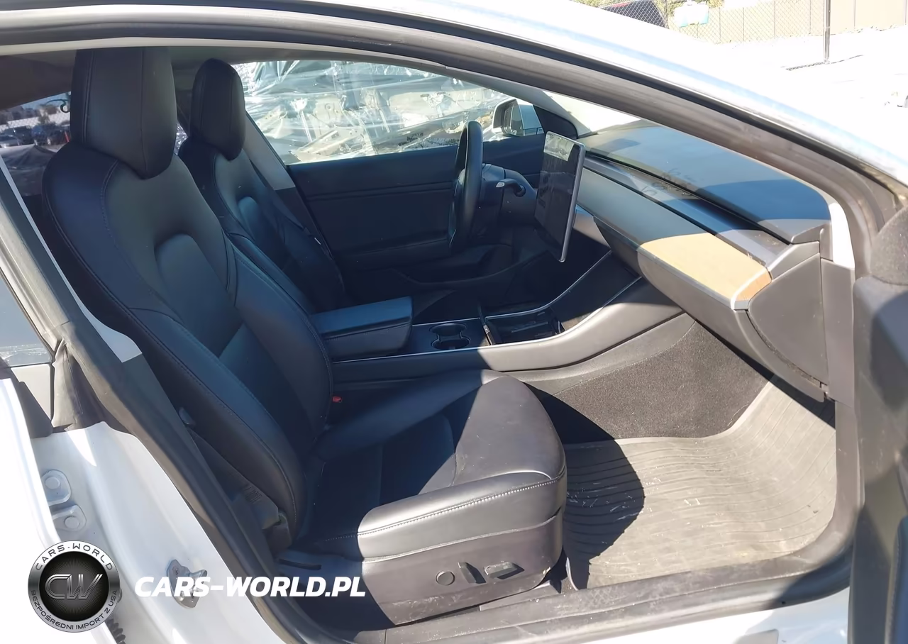2018 Tesla Model 3 Long Range-Mid Range VIN:5YJ3E1EA3JF025189 - 5