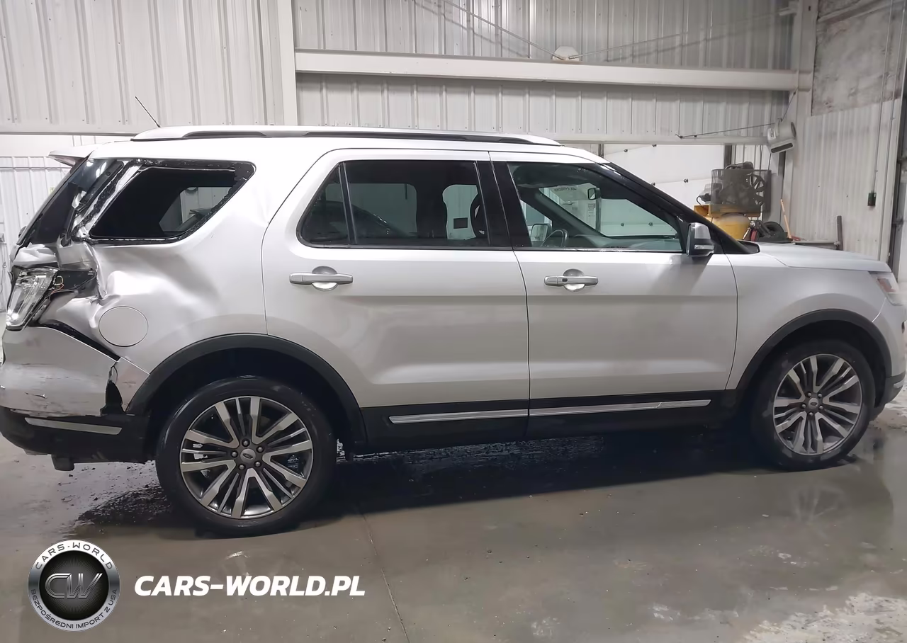 2018 Ford Explorer Platinum VIN:1FM5K8HT1JGA00252 - 13