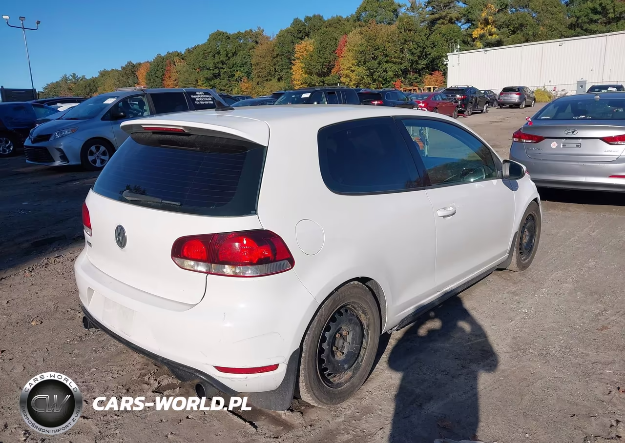 2011 Volkswagen Gti 2-Door VIN:WVWFD7AJ4BW282545 - 4