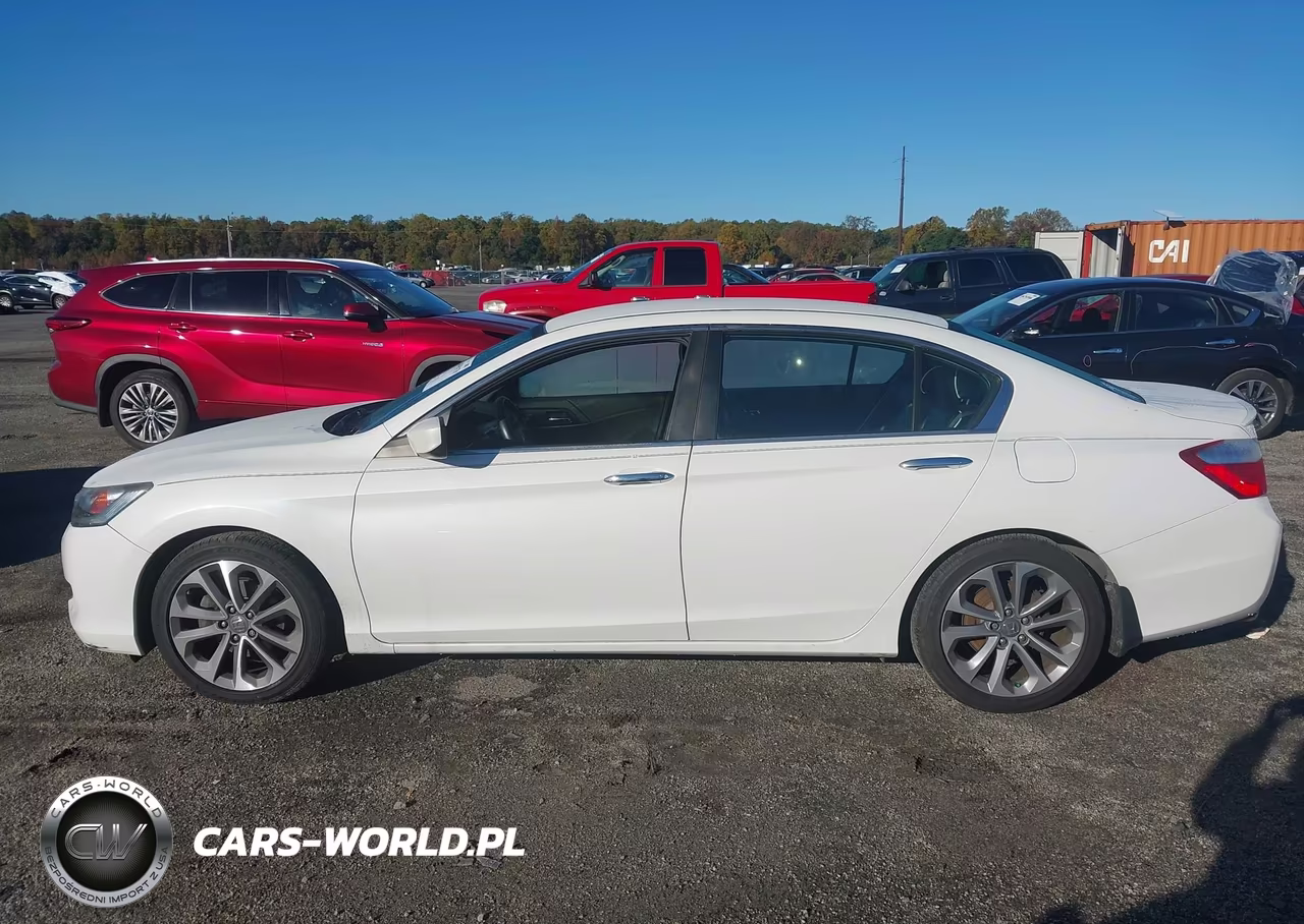 2015 Honda Accord Sport VIN:1HGCR2F56FA041626 - 14