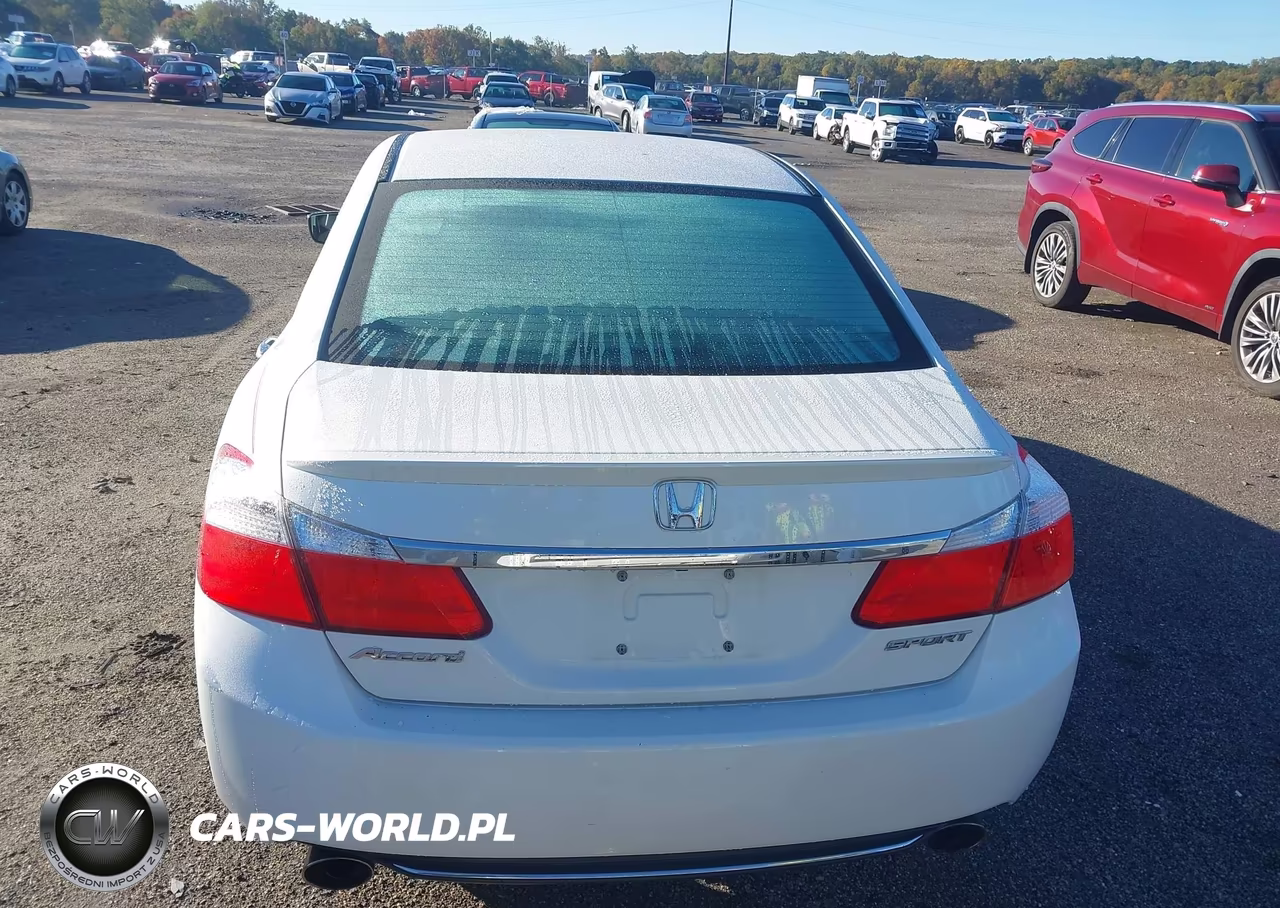 2015 Honda Accord Sport VIN:1HGCR2F56FA041626 - 16