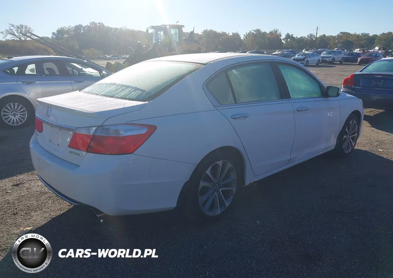 2015 Honda Accord Sport VIN:1HGCR2F56FA041626 - 4