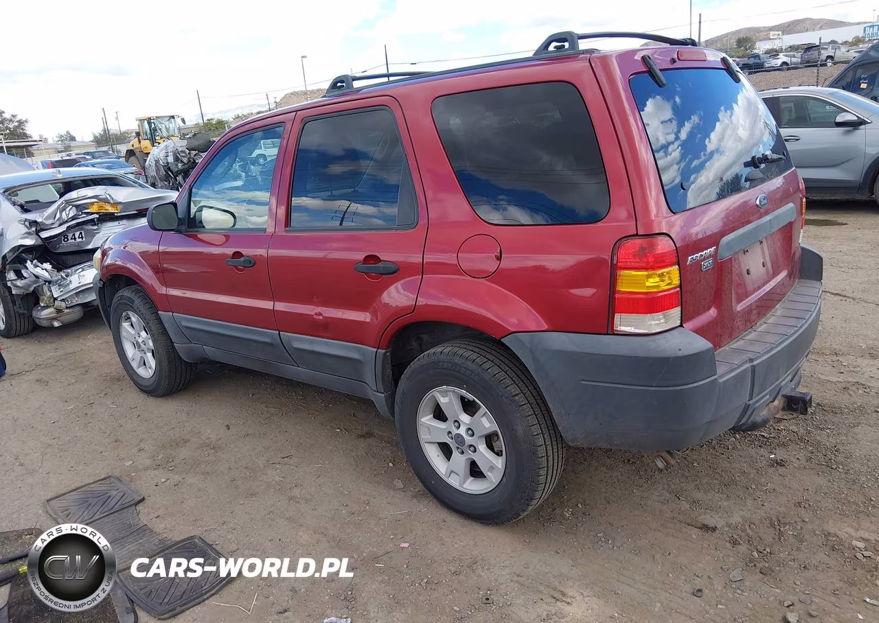 2005 Ford Escape Xlt VIN:1FMYU93175KE47190 - 3