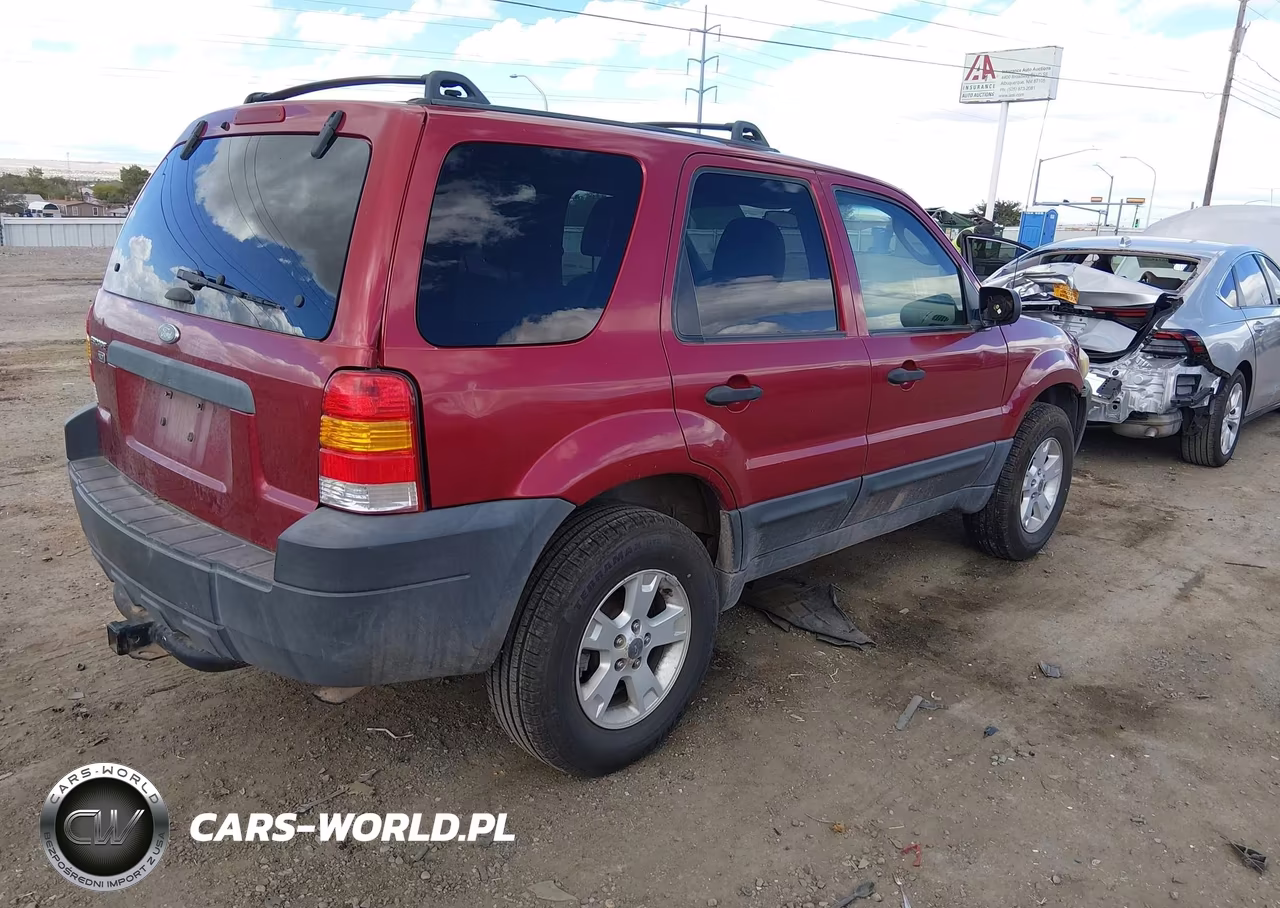 2005 Ford Escape Xlt VIN:1FMYU93175KE47190 - 4