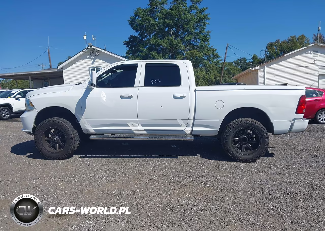2015 Ram 1500 Sport VIN:1C6RR6UT7FS530510 - 14
