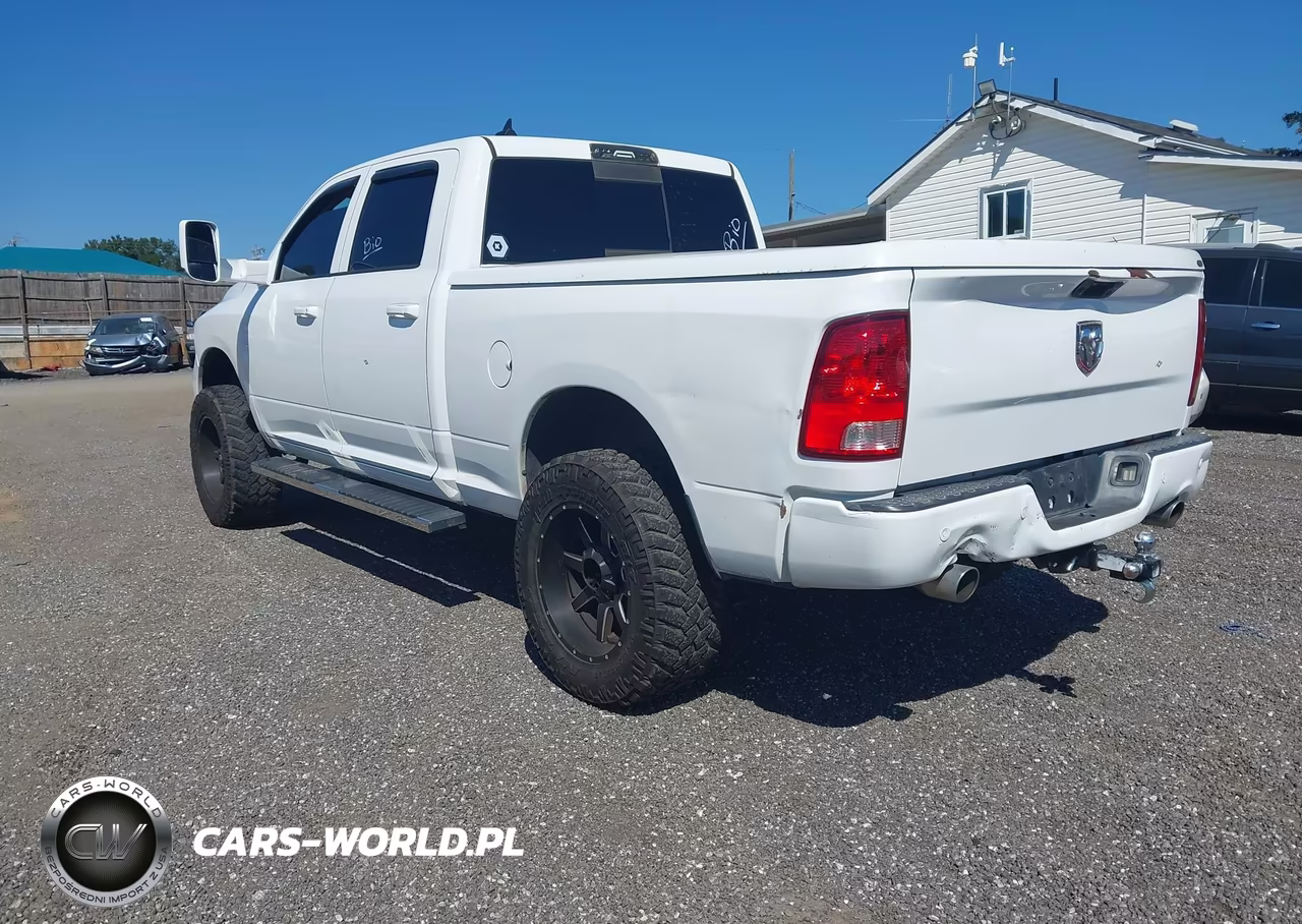 2015 Ram 1500 Sport VIN:1C6RR6UT7FS530510 - 3