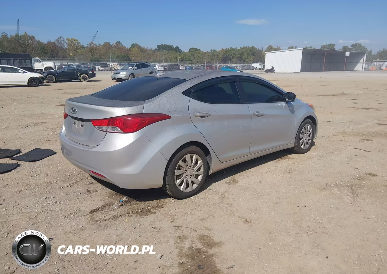 2013 Hyundai Elantra Gls VIN:KMHDH4AE4DU485006 - 4