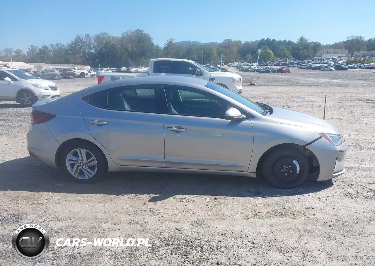 2020 Hyundai Elantra Sel VIN:5NPD84LF7LH551549 - 13