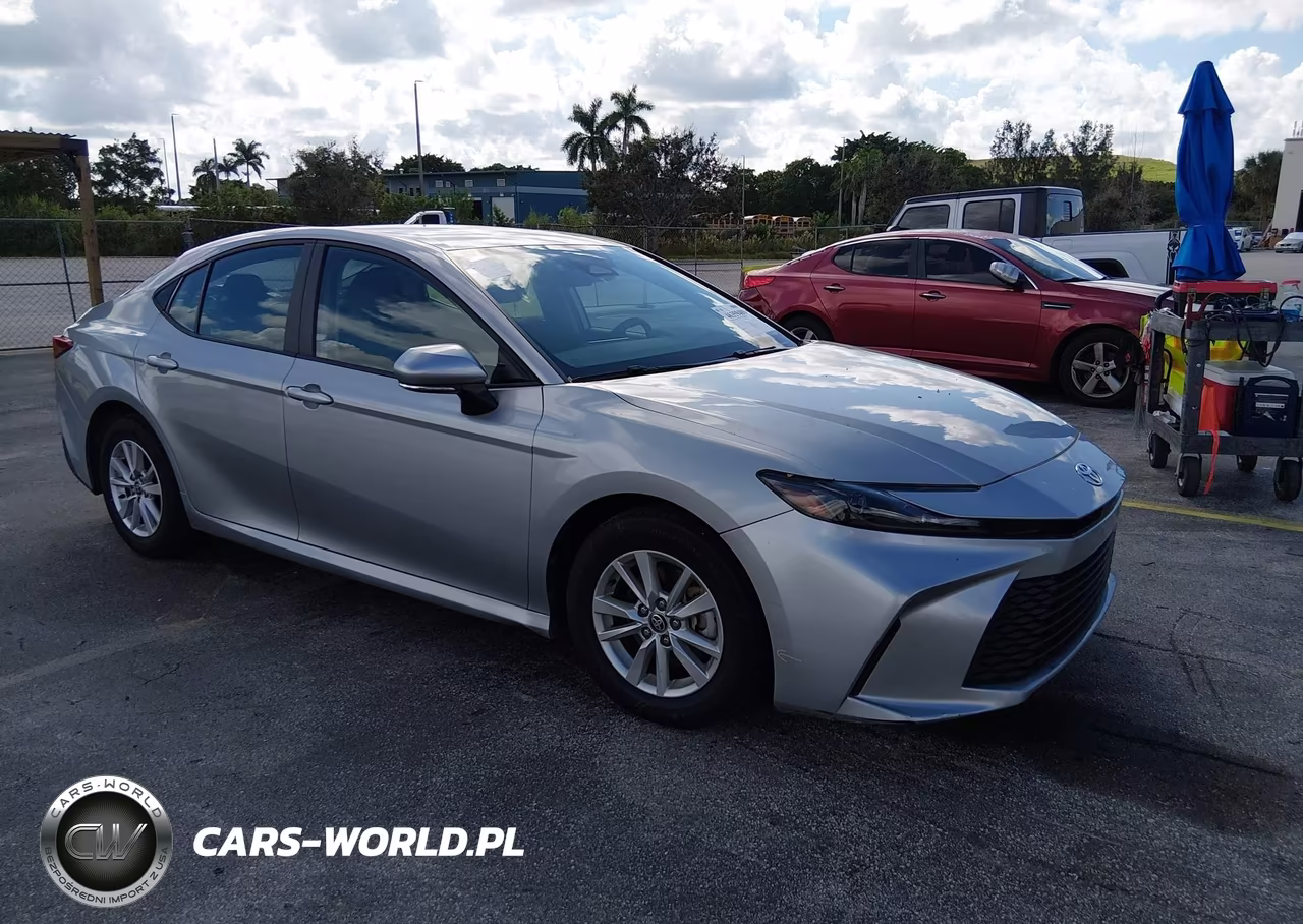 2025 Toyota Camry Le VIN:4T1DAACK0SU117215 - 1