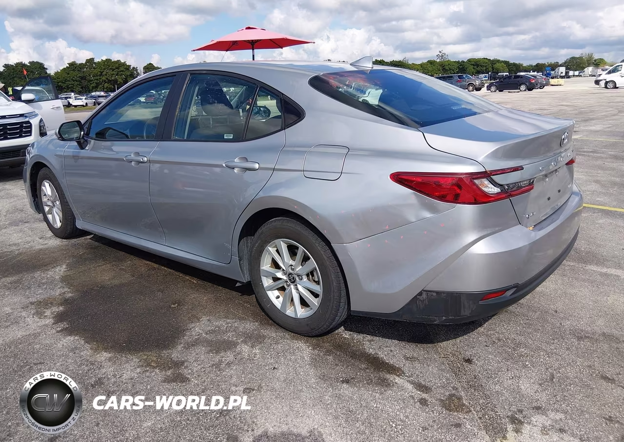 2025 Toyota Camry Le VIN:4T1DAACK0SU117215 - 6