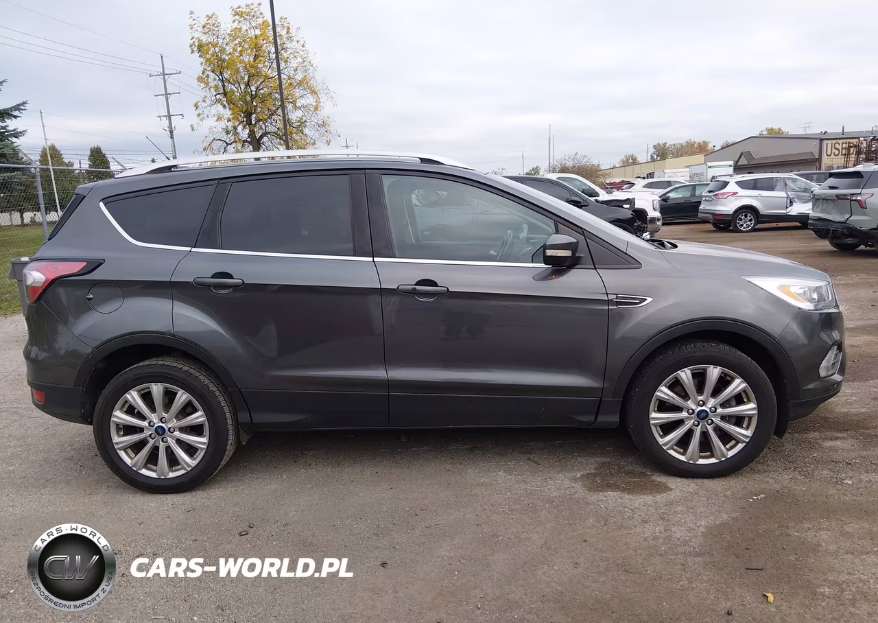 2017 Ford Escape Titanium VIN:1FMCU9J9XHUE58972 - 13