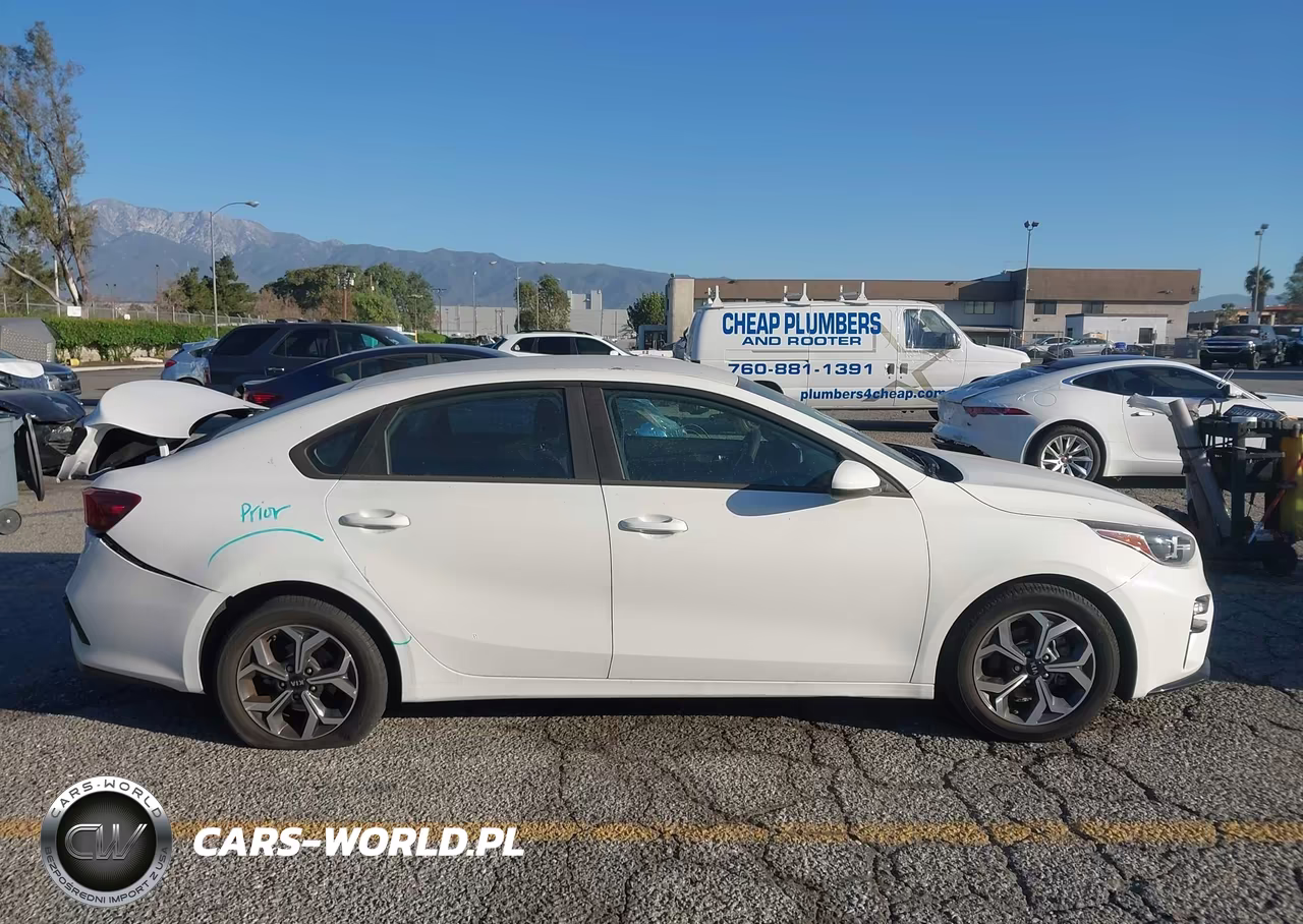 2020 Kia Forte Lxs VIN:3KPF24AD2LE192692 - 13