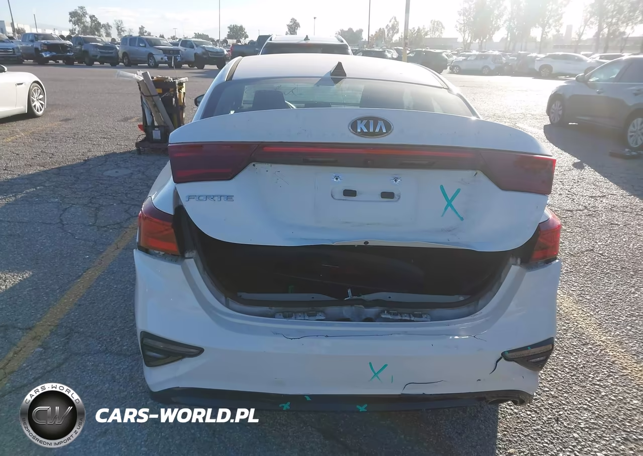 2020 Kia Forte Lxs VIN:3KPF24AD2LE192692 - 16