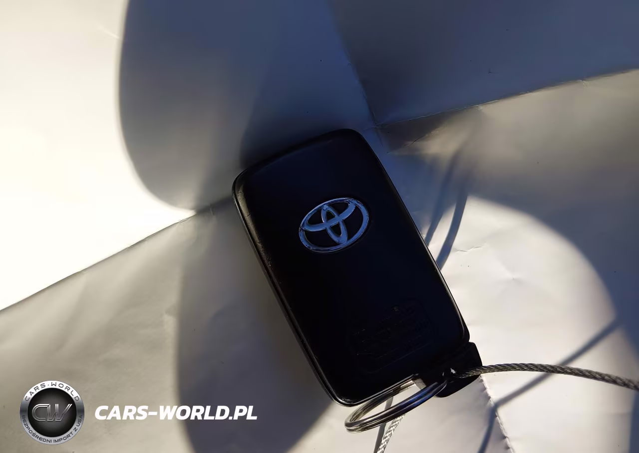 2012 Toyota Prius Four VIN:JTDKN3DU6C5461560 - 11