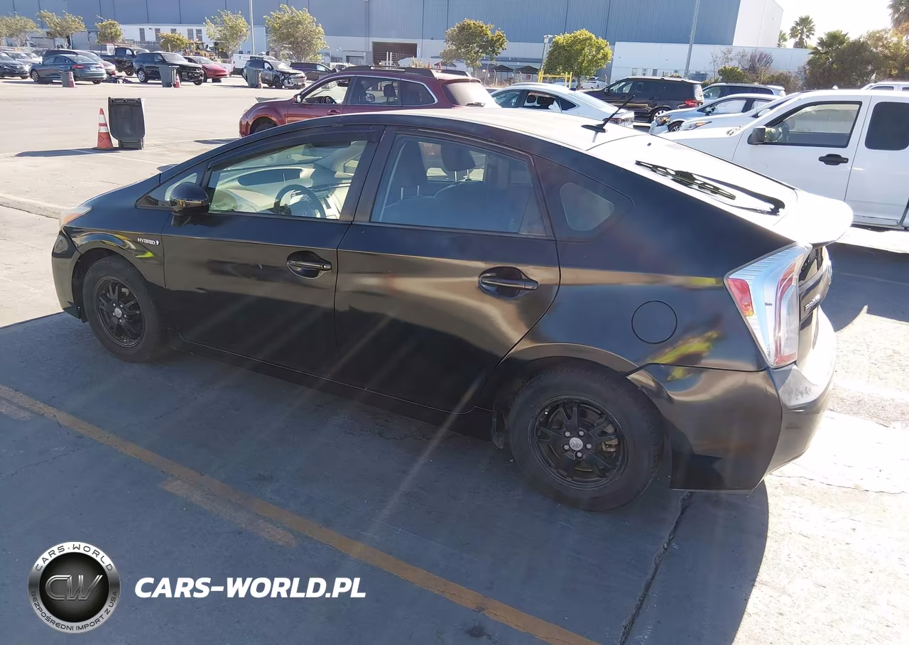 2012 Toyota Prius Four VIN:JTDKN3DU6C5461560 - 3