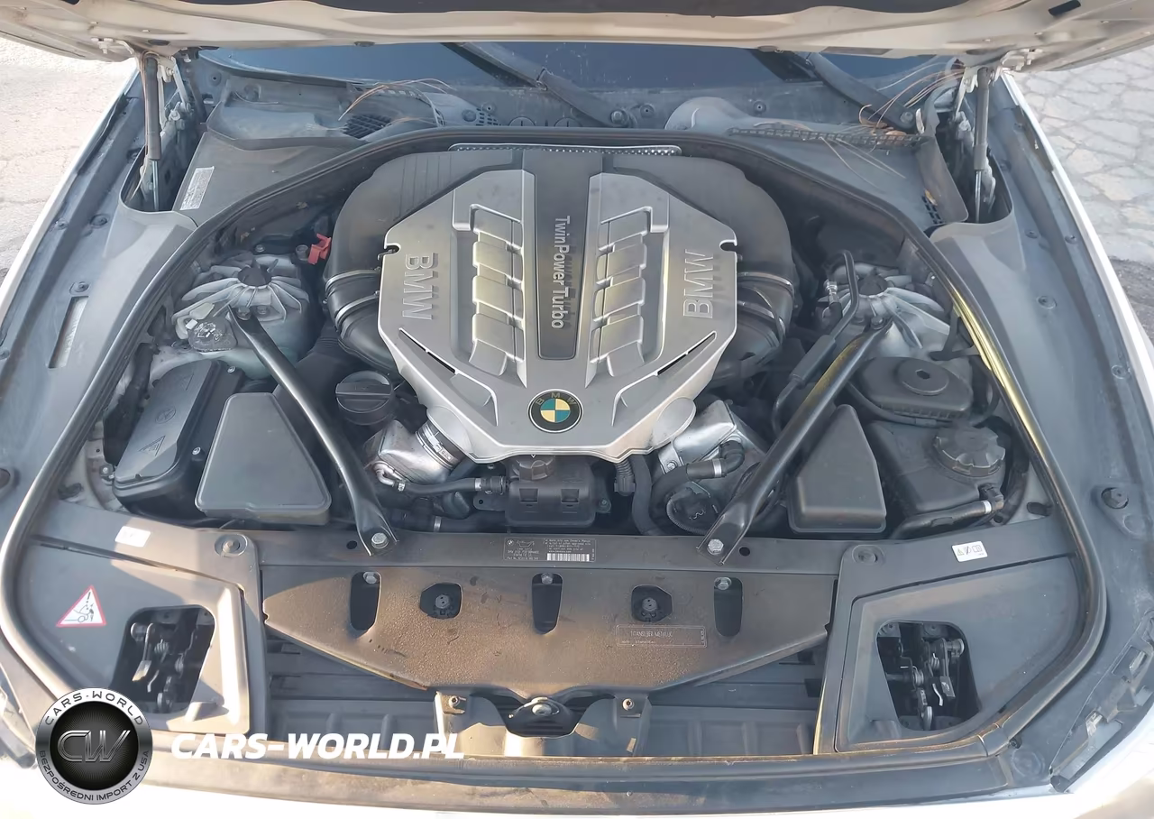 2011 BMW 5 Series 550I VIN:WBAFR9C56BC757124 - 10