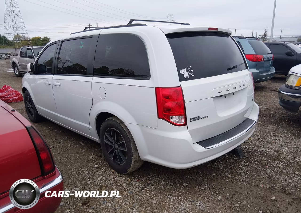 2018 Dodge Grand Caravan Gt VIN:2C4RDGEG5JR221174 - 3