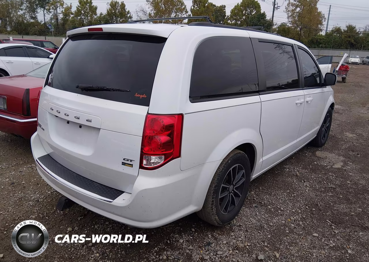 2018 Dodge Grand Caravan Gt VIN:2C4RDGEG5JR221174 - 4