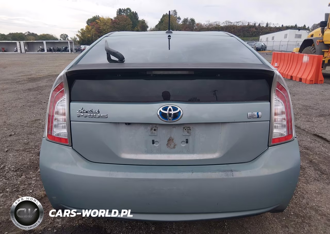 2013 Toyota Prius Three VIN:JTDKN3DU5D5702834 - 16