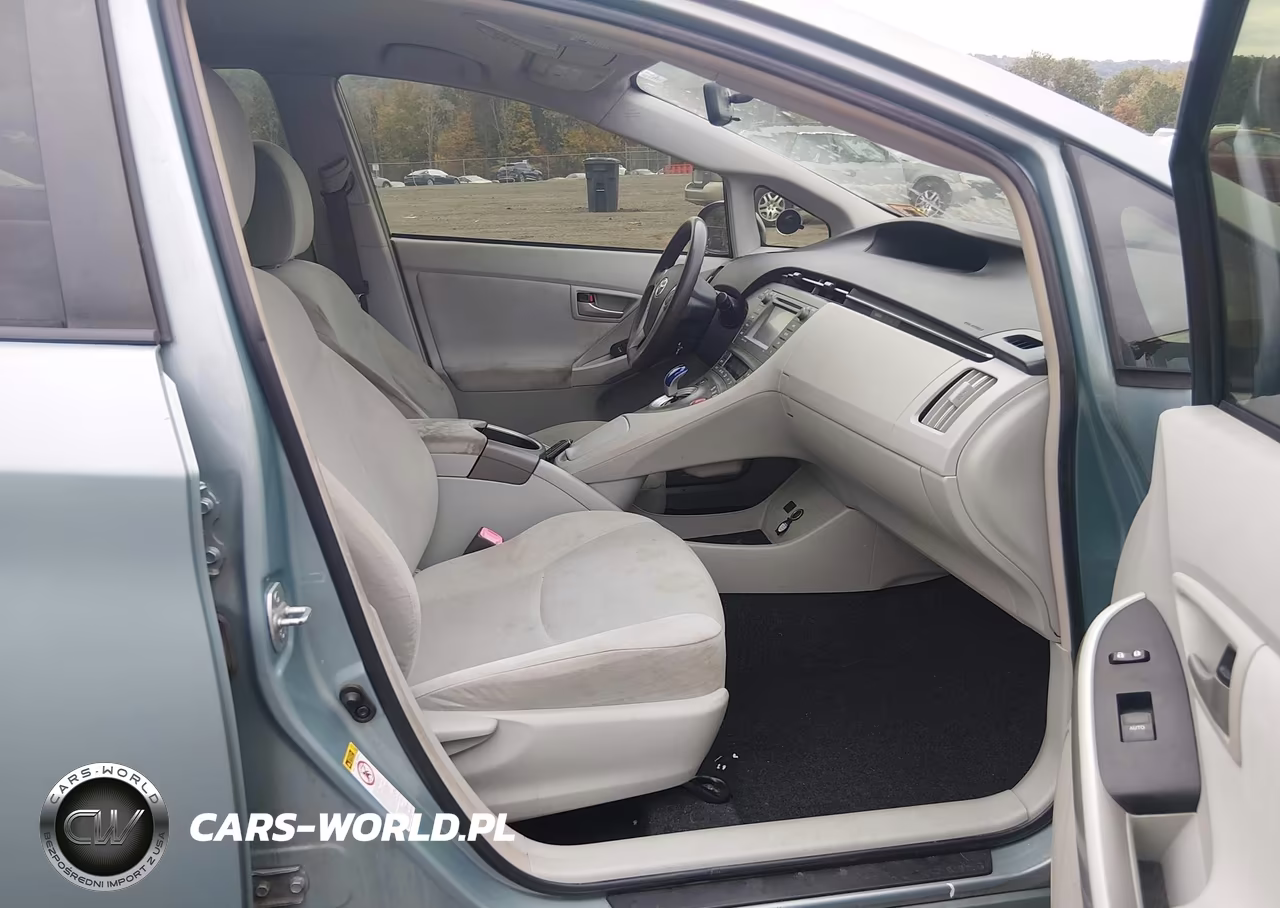 2013 Toyota Prius Three VIN:JTDKN3DU5D5702834 - 5