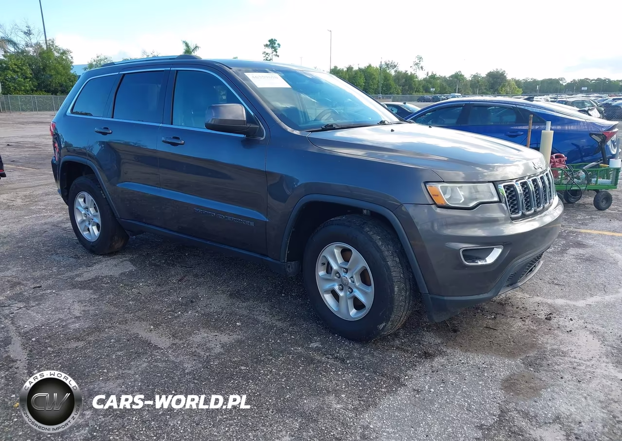 2017 Jeep Grand Cherokee Laredo 4X2 VIN:1C4RJEAG5HC731112 - 1