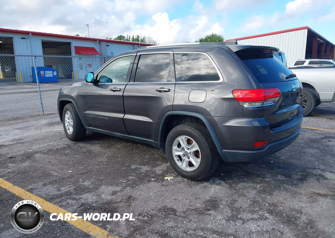 2017 Jeep Grand Cherokee Laredo 4X2 VIN:1C4RJEAG5HC731112 - 3